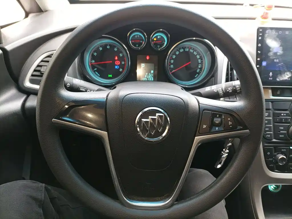 Buick Excelle — миниатюра 7