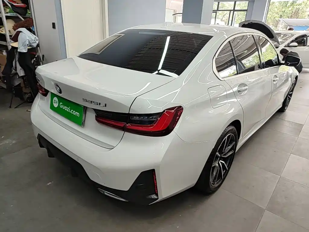 BMW 3 Series — миниатюра 7