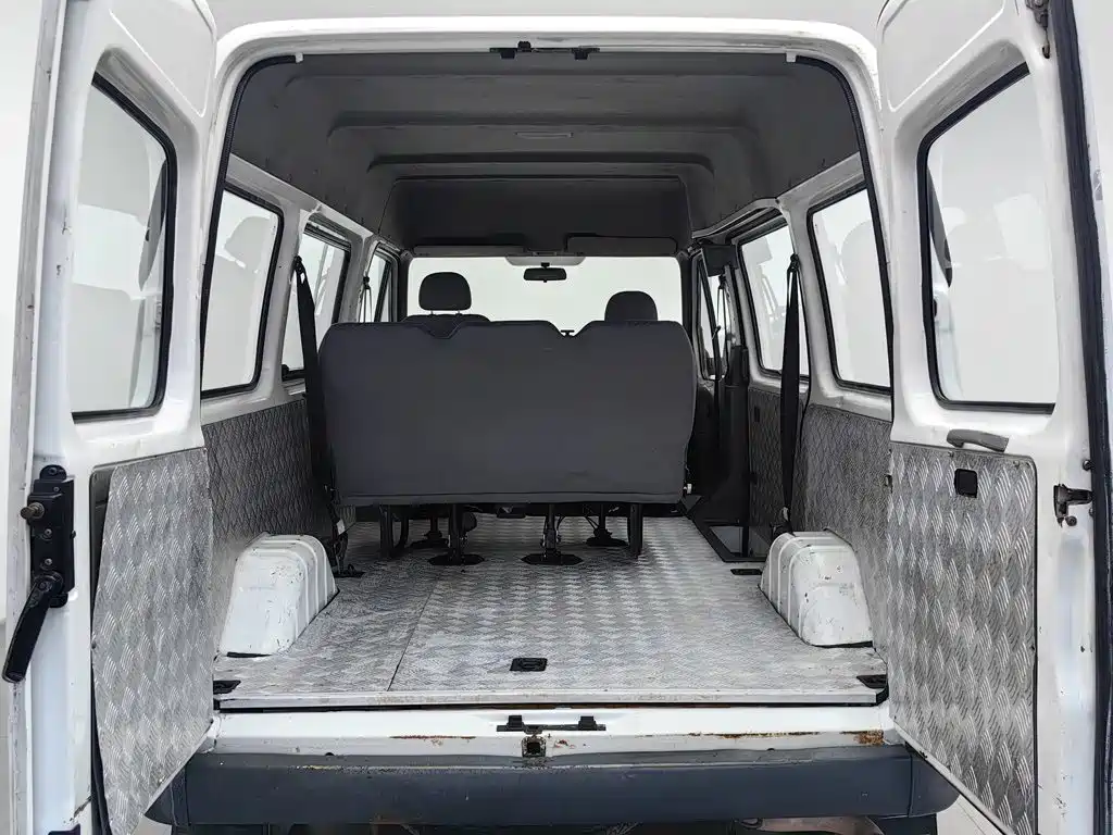 Ford Transit Classic — миниатюра 16