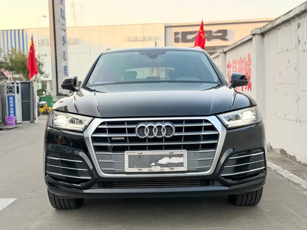 Audi Q5L — миниатюра 2