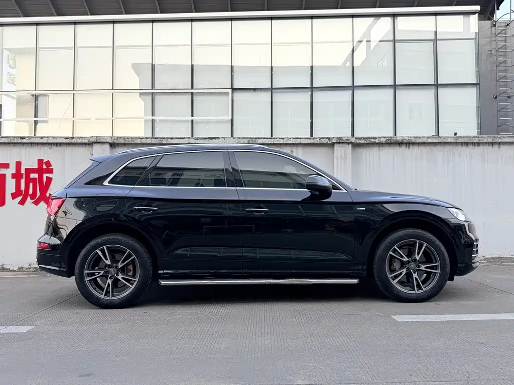 Audi Q5L — миниатюра 12
