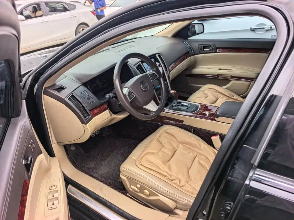 Cadillac SLS — миниатюра 9