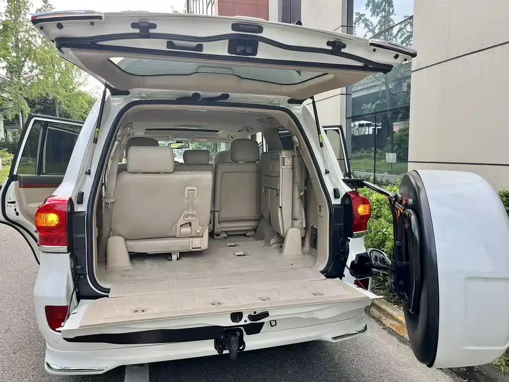 Toyota Land Cruiser — миниатюра 18