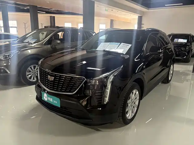 CADILLAC XT4