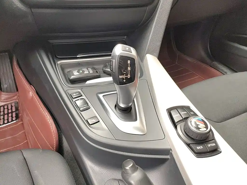 BMW 3 Series — миниатюра 14