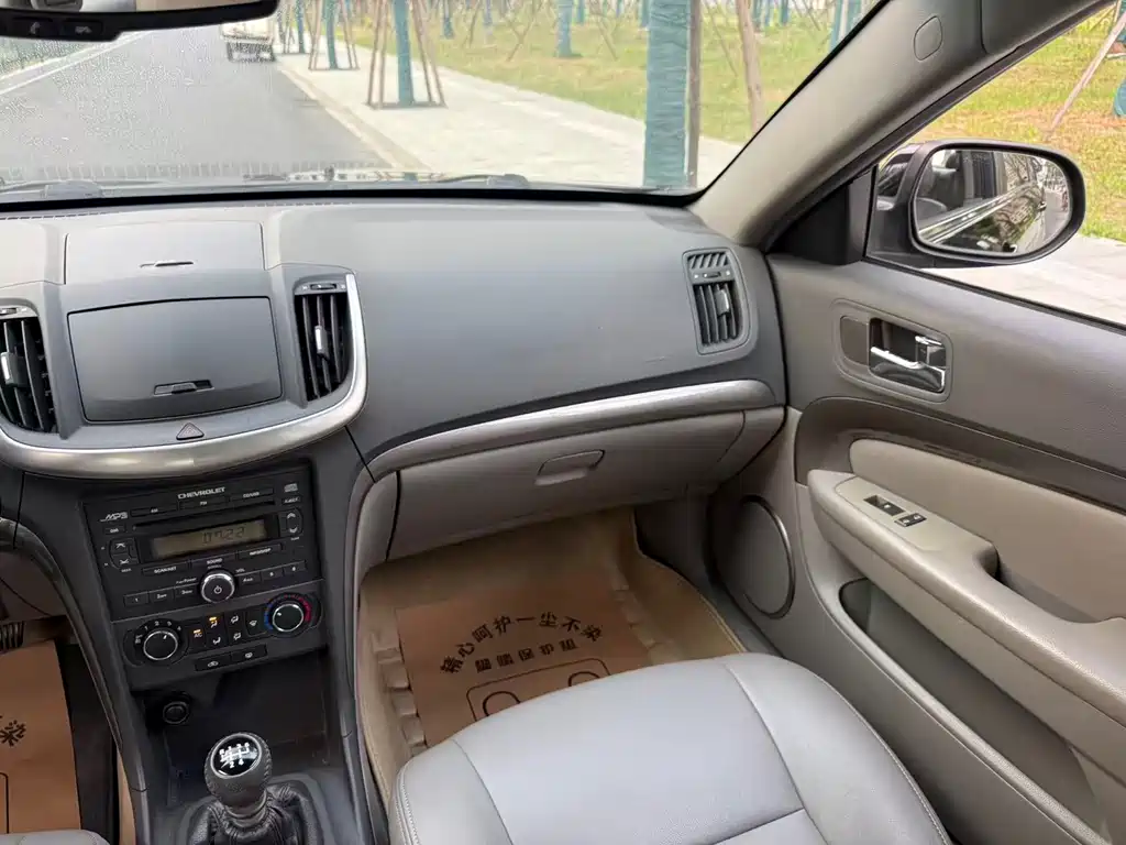 Chevrolet Epica — миниатюра 11