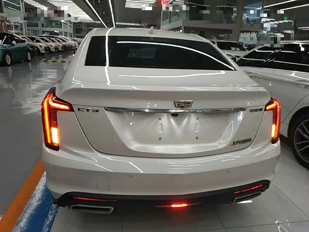 Cadillac CT5 — миниатюра 6