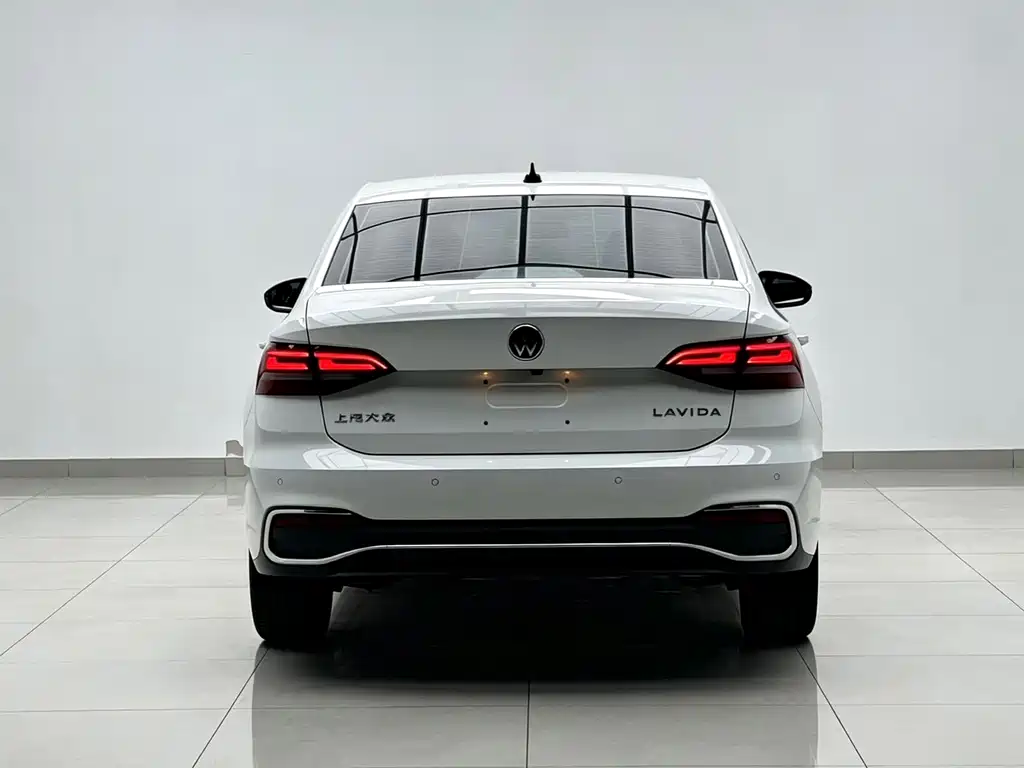 Volkswagen Lavida — миниатюра 5