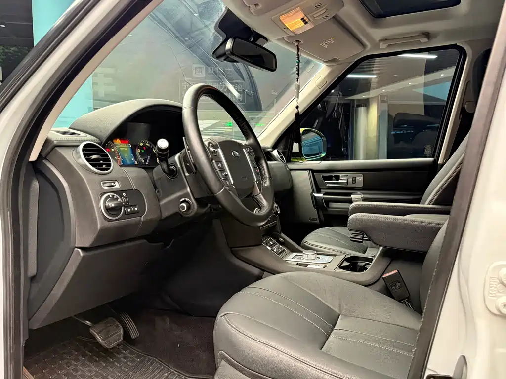 Land Rover Discovery — миниатюра 10