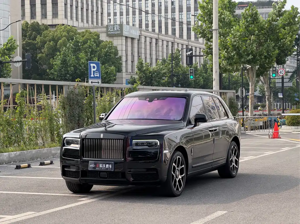 Купить Rolls-Royce Cullinan
