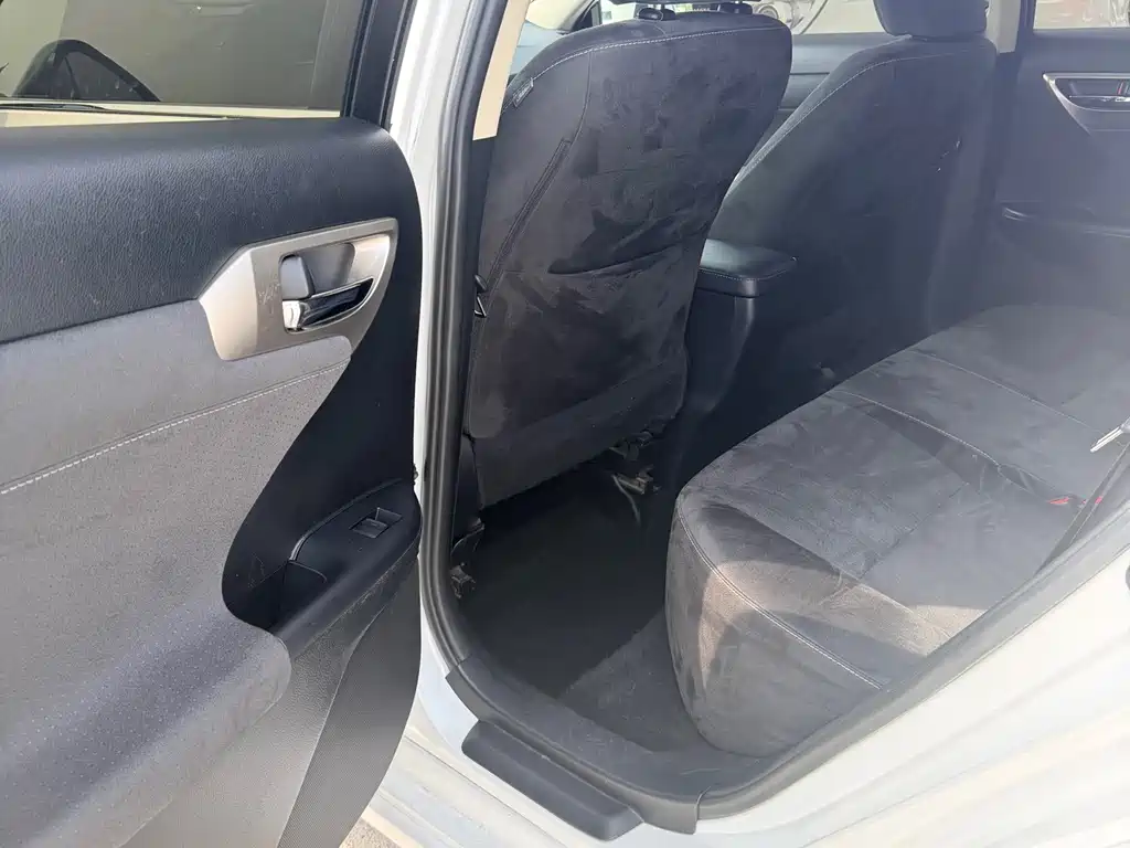 Lexus CT — миниатюра 11