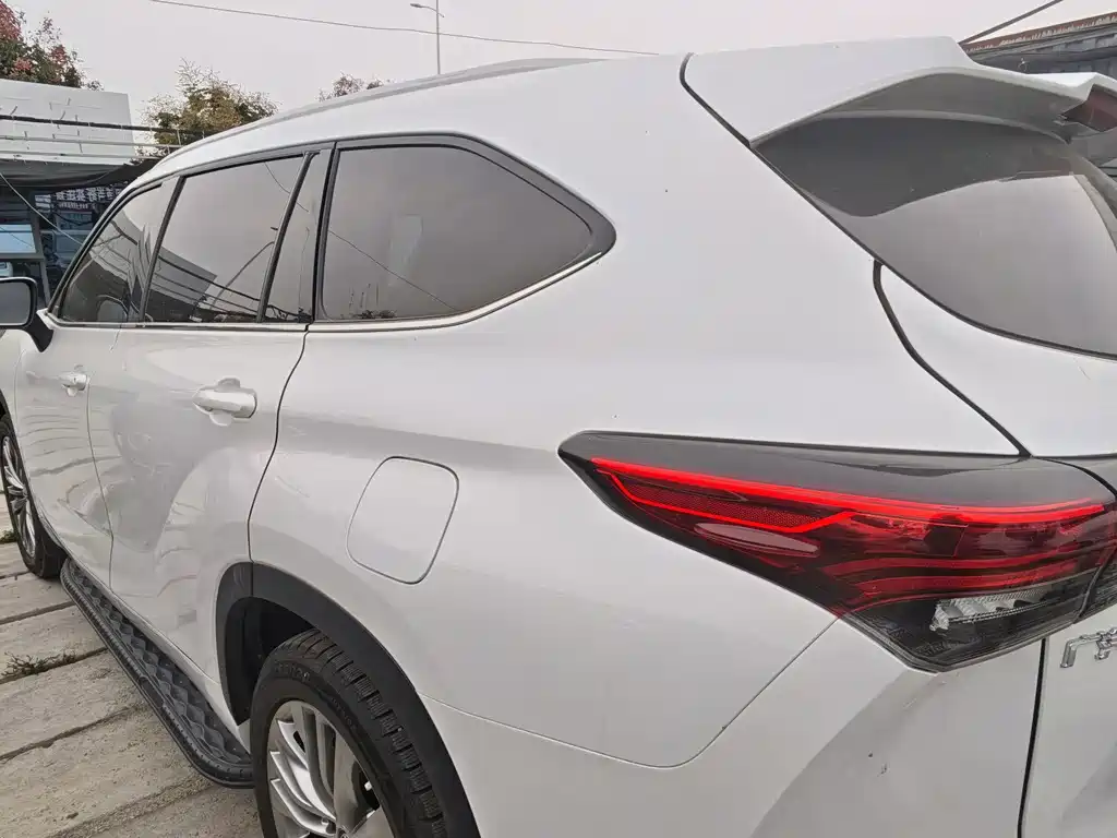 Toyota Highlander — миниатюра 9