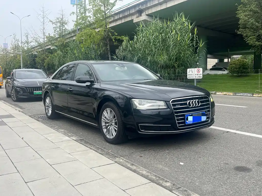 Audi A8 — миниатюра 3
