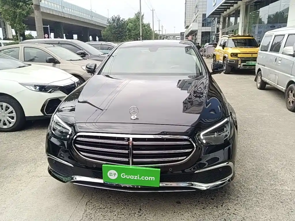 Mercedes-Benz E-Class — миниатюра 3