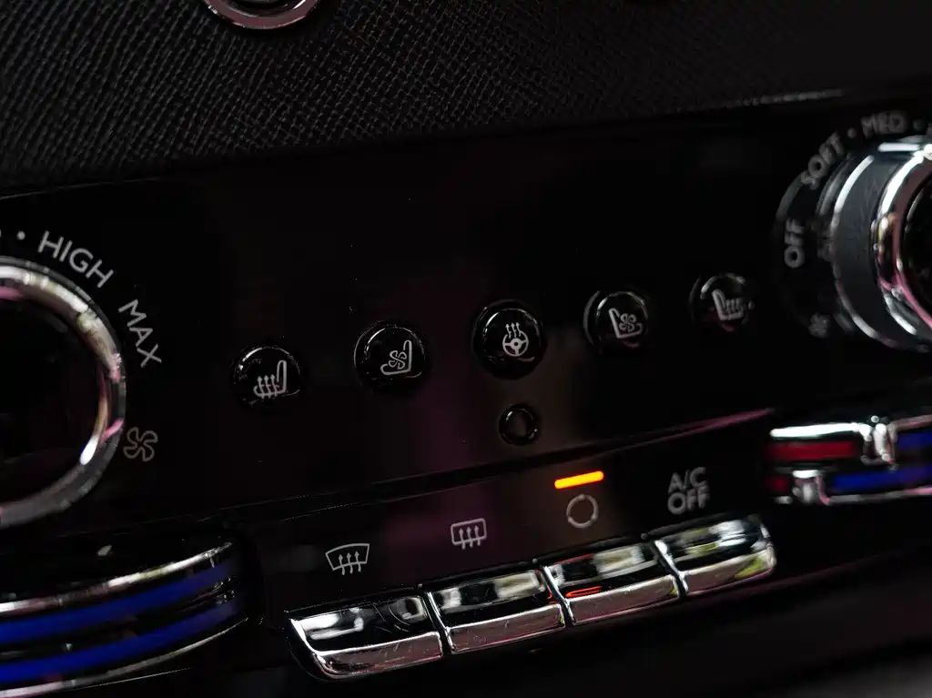 Rolls-Royce Cullinan — миниатюра 18
