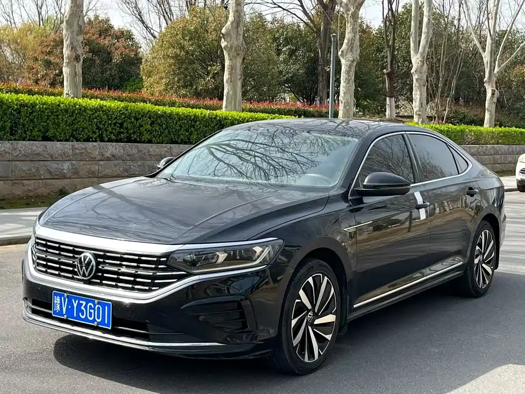 Volkswagen Passat 2022