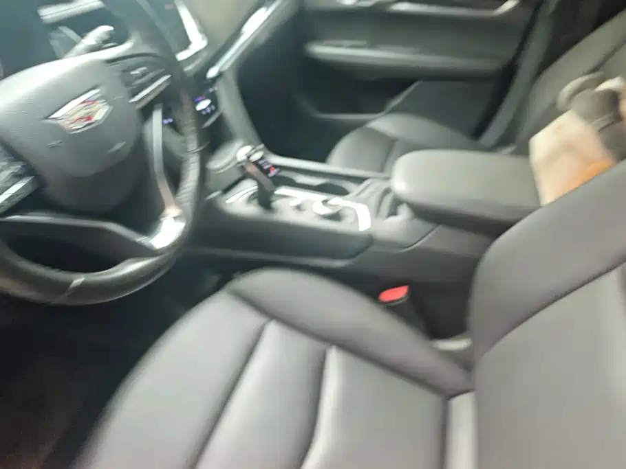 Cadillac XT6 — миниатюра 9