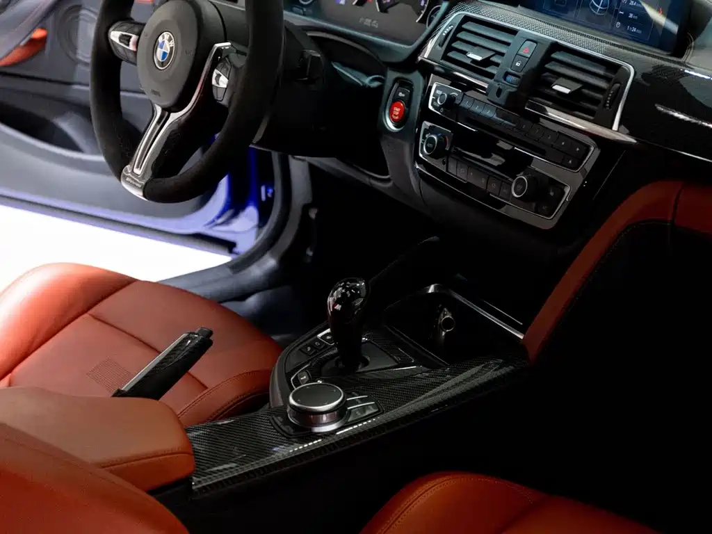 BMW M4 — миниатюра 9