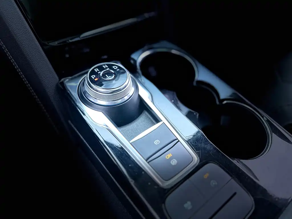 Ford Escape — миниатюра 18