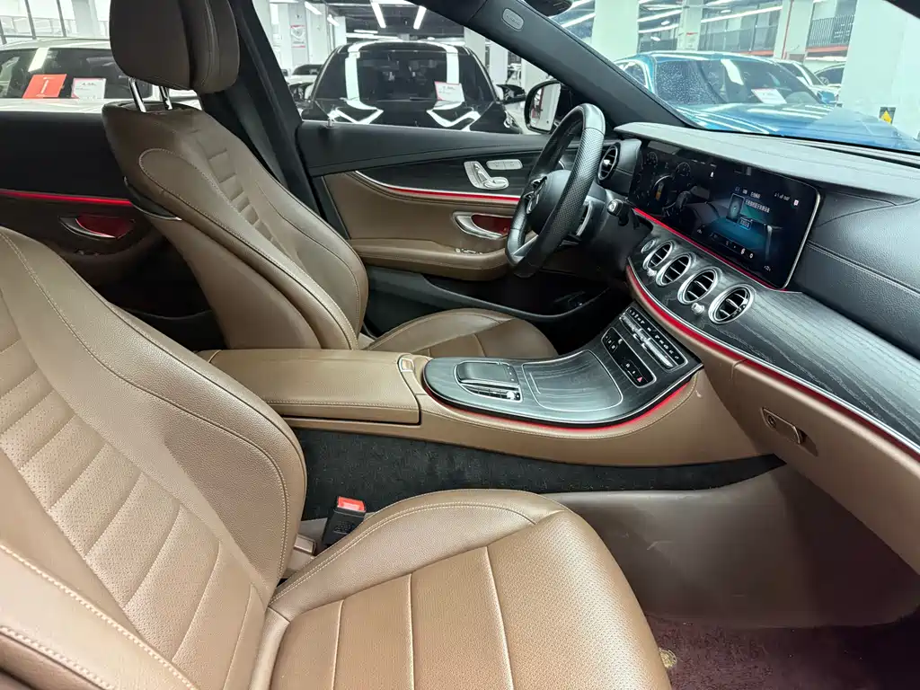 Mercedes-Benz E-Class — миниатюра 21