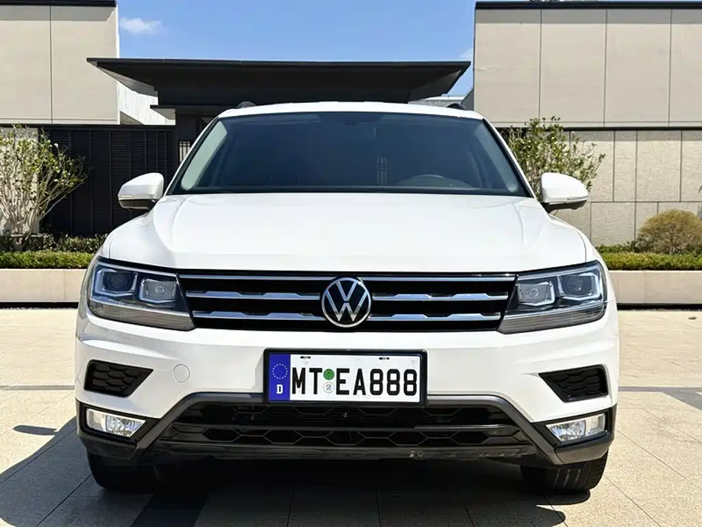 Volkswagen Tiguan L — миниатюра 2
