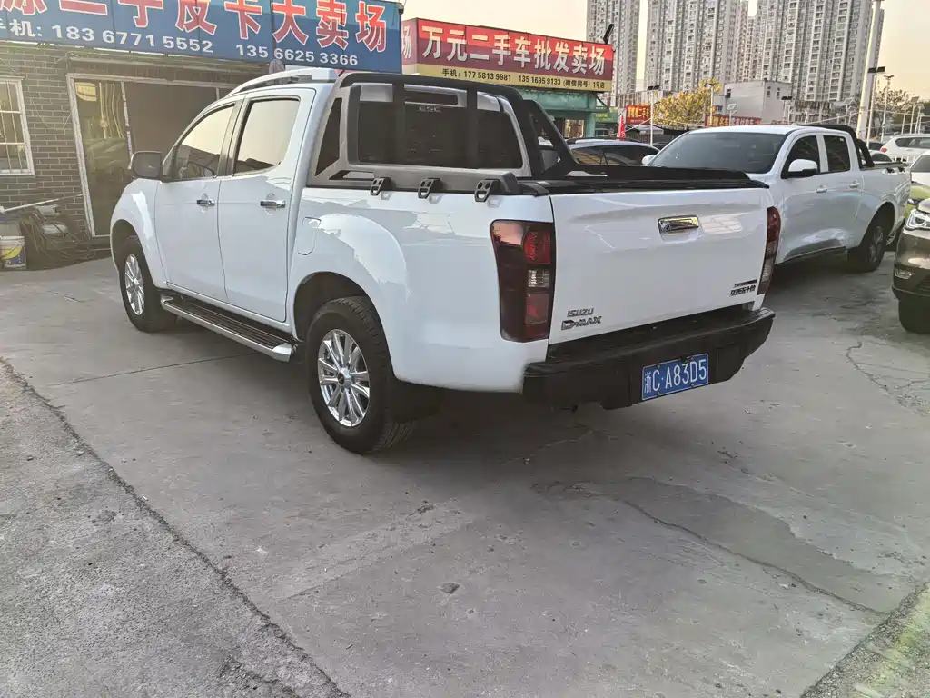 ISUZU D MAX
