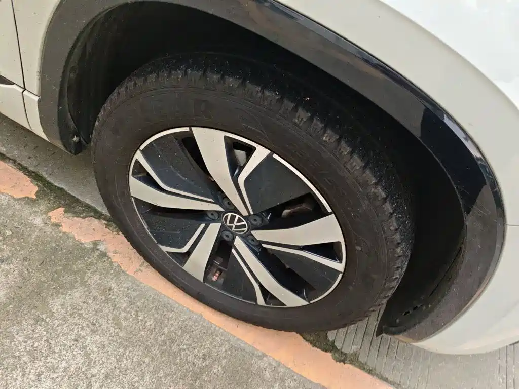 Volkswagen 探岳 GTE — миниатюра 8