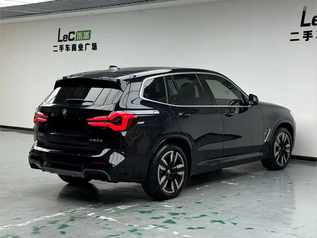 BMW iX3 — миниатюра 4