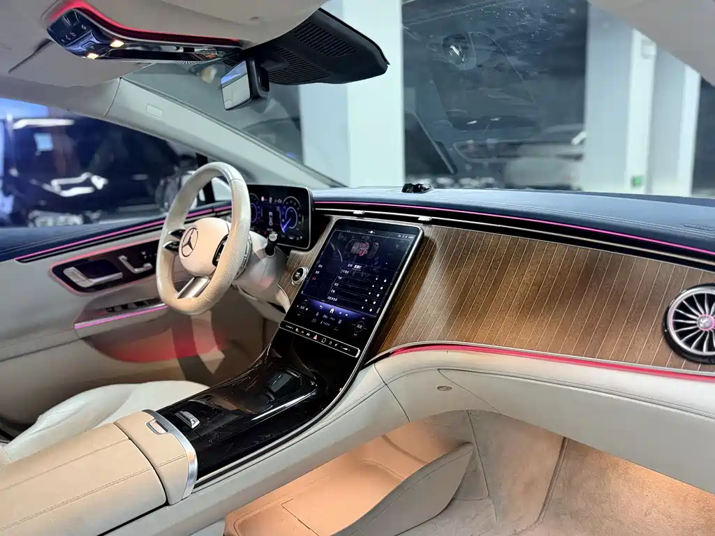 Mercedes-Benz EQE — миниатюра 13