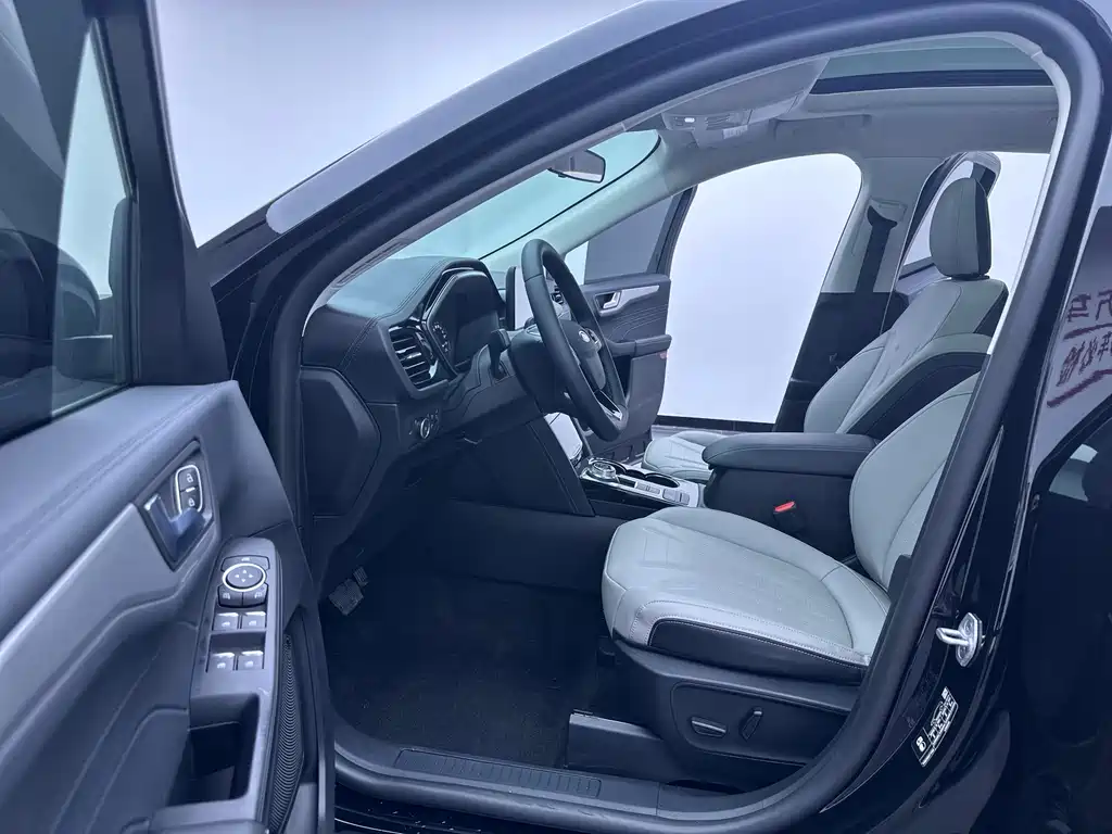 Ford Escape — миниатюра 12
