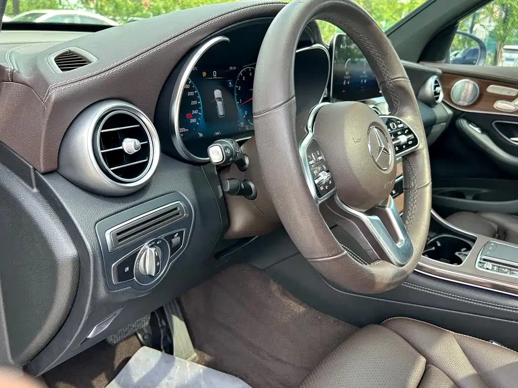 Mercedes-Benz GLC 2021 GLC 300 L 4MATIC