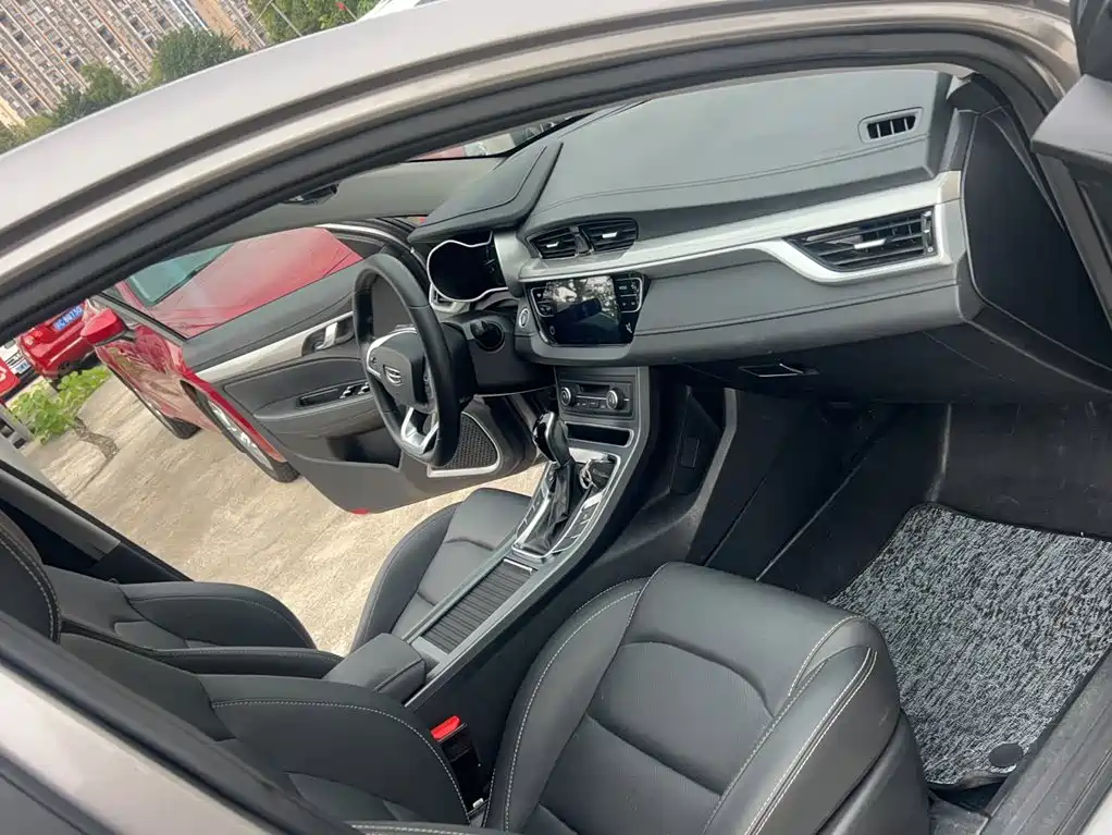 Geely Emgrand — миниатюра 15