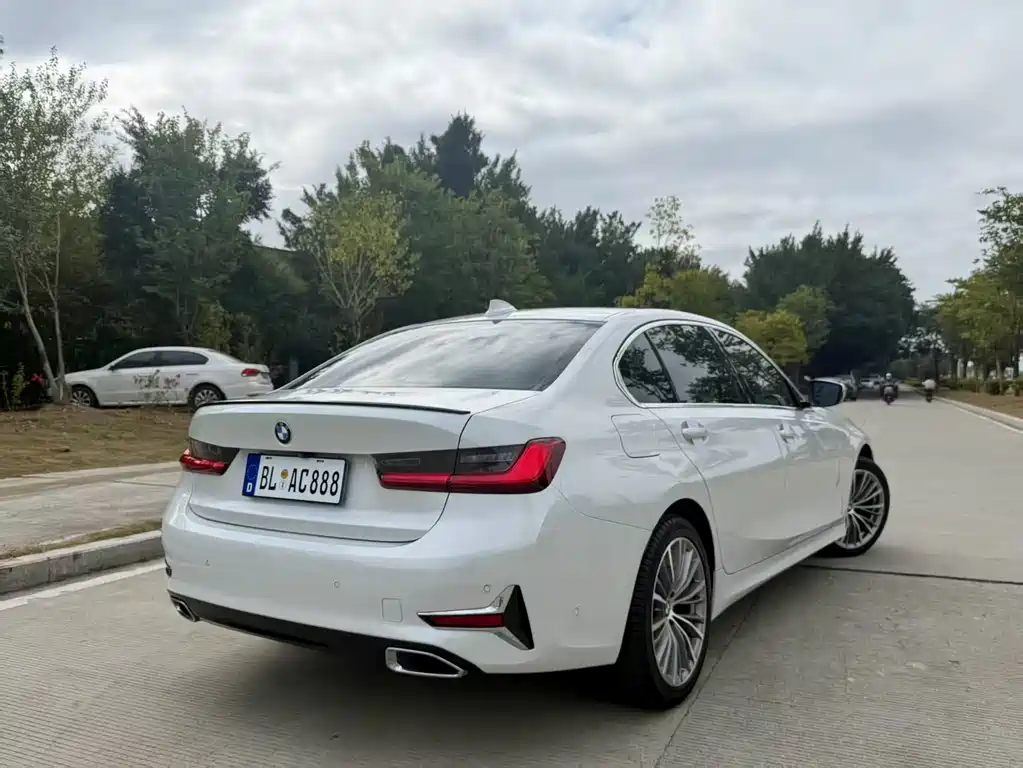 BMW 3 Series — миниатюра 4