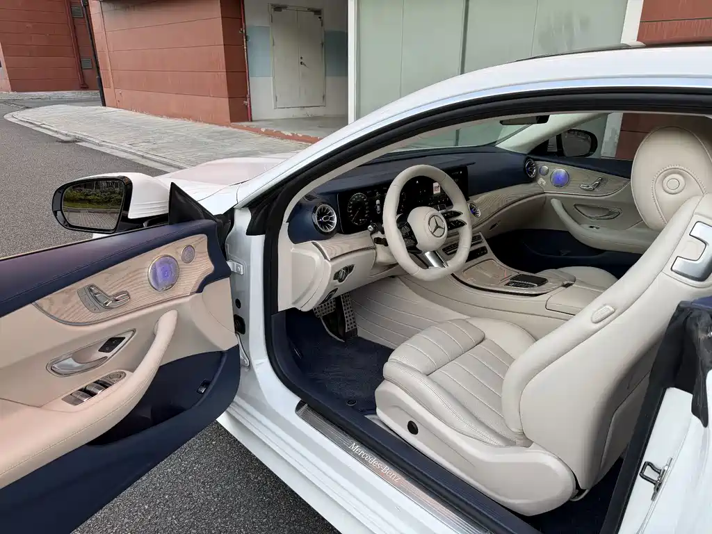 Mercedes-Benz E-Class (Import) — миниатюра 19