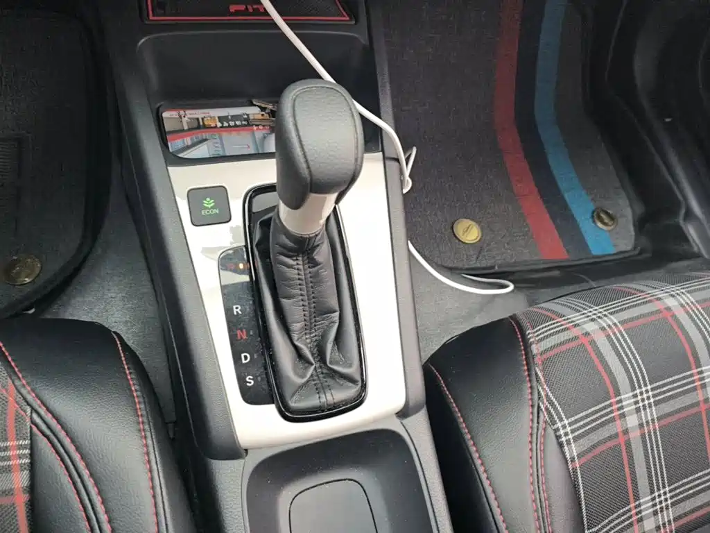 Honda Fit — миниатюра 10