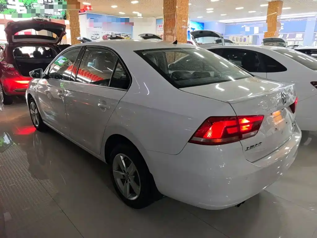 Volkswagen Santana — миниатюра 5