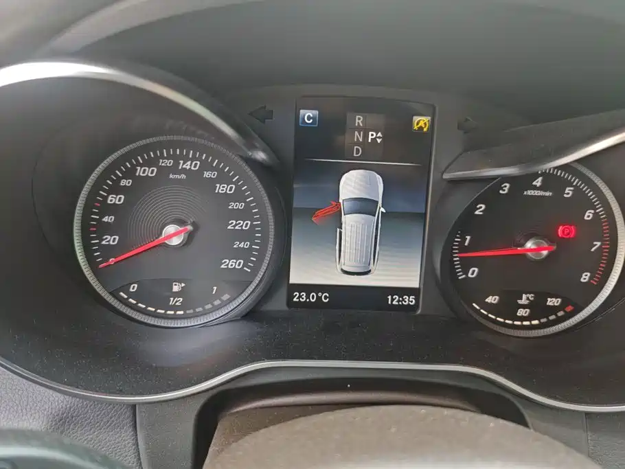 Mercedes-Benz GLC — миниатюра 11