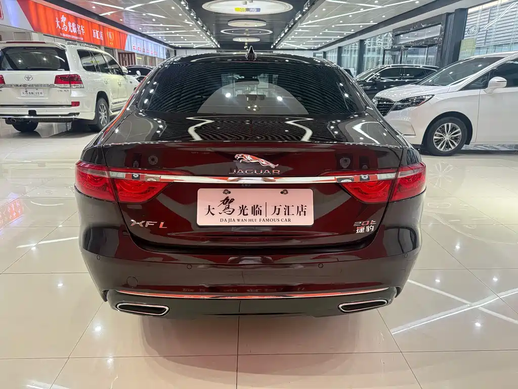 Jaguar XFL — миниатюра 9