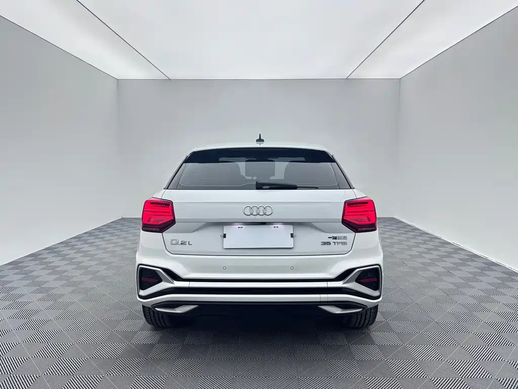 Audi Q2L — миниатюра 5