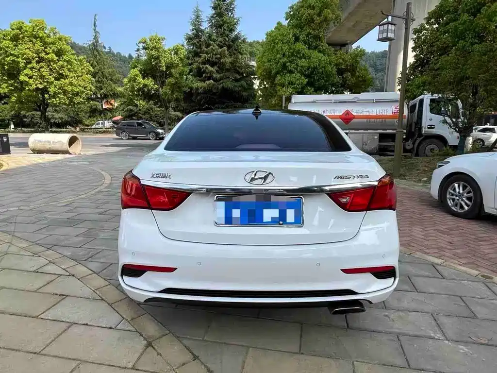 Hyundai Mistra — миниатюра 4