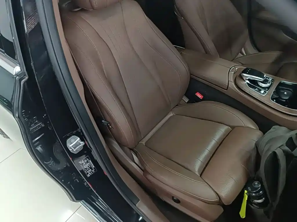 Mercedes-Benz E-Class — миниатюра 25
