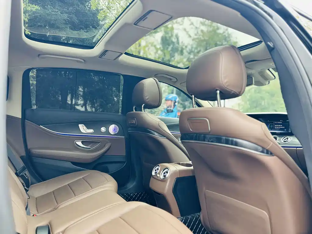 MERCEDES-BENZ E CLASS