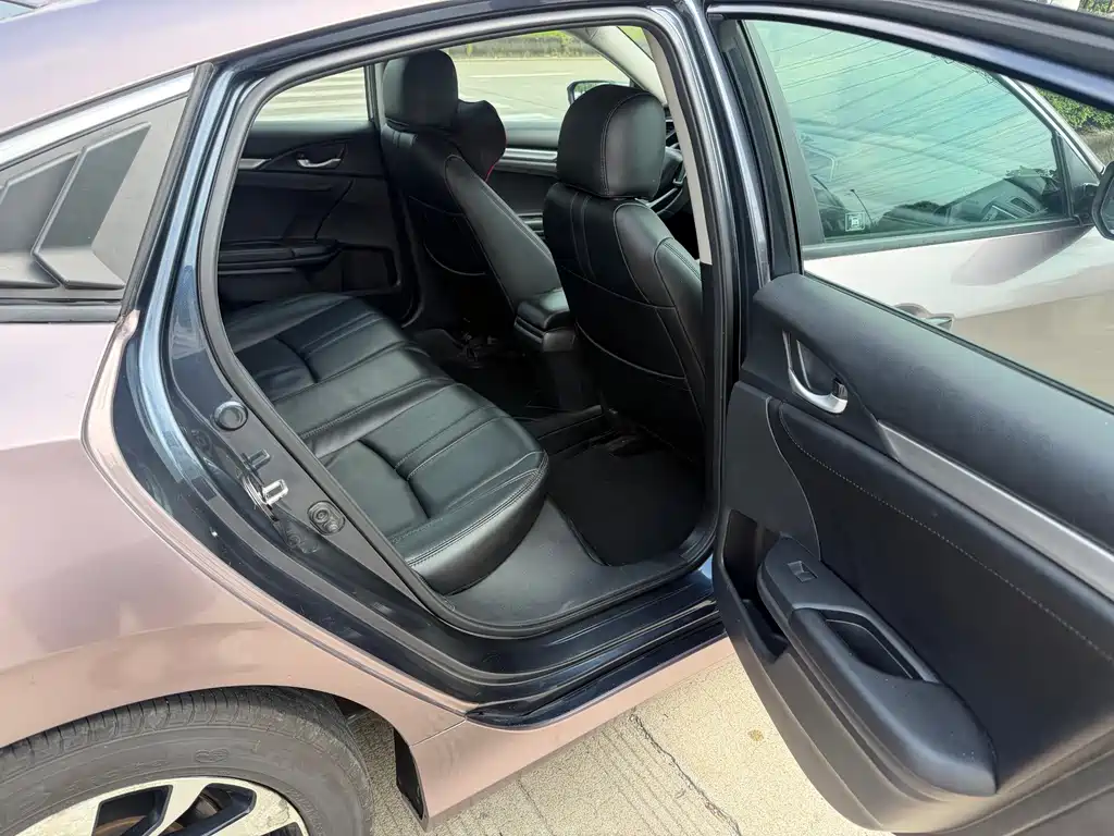 Honda Civic — миниатюра 9