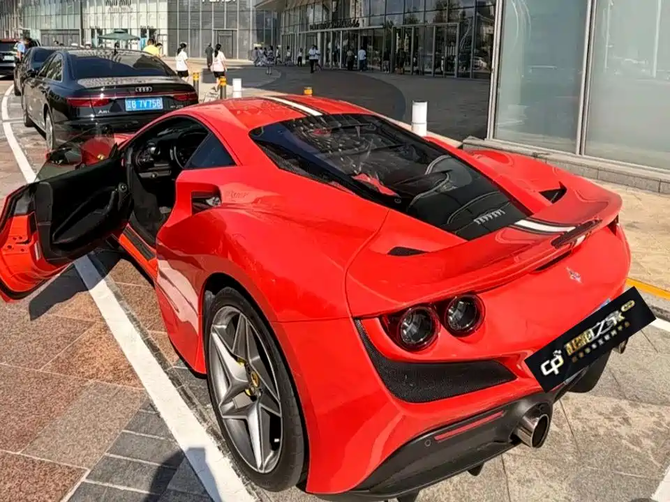Ferrari F8 — миниатюра 7