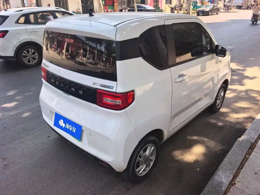 Wuling MINIEV — миниатюра 3