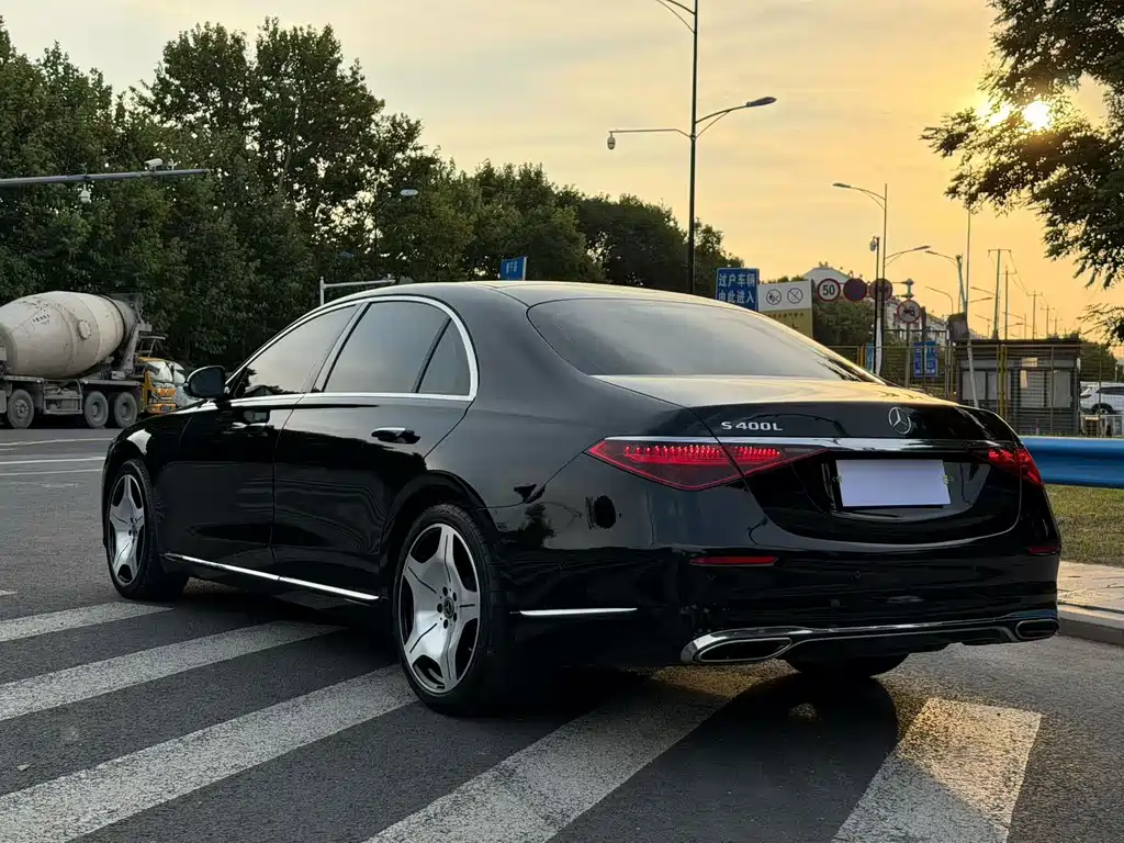Mercedes-Benz S-Class — миниатюра 5