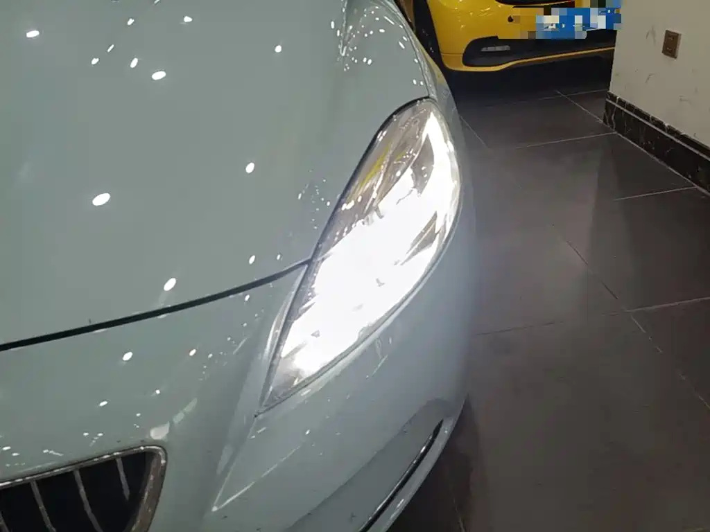 Volvo V40 — миниатюра 24