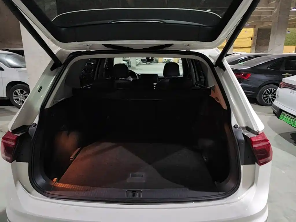 Volkswagen Tiguan L — миниатюра 21