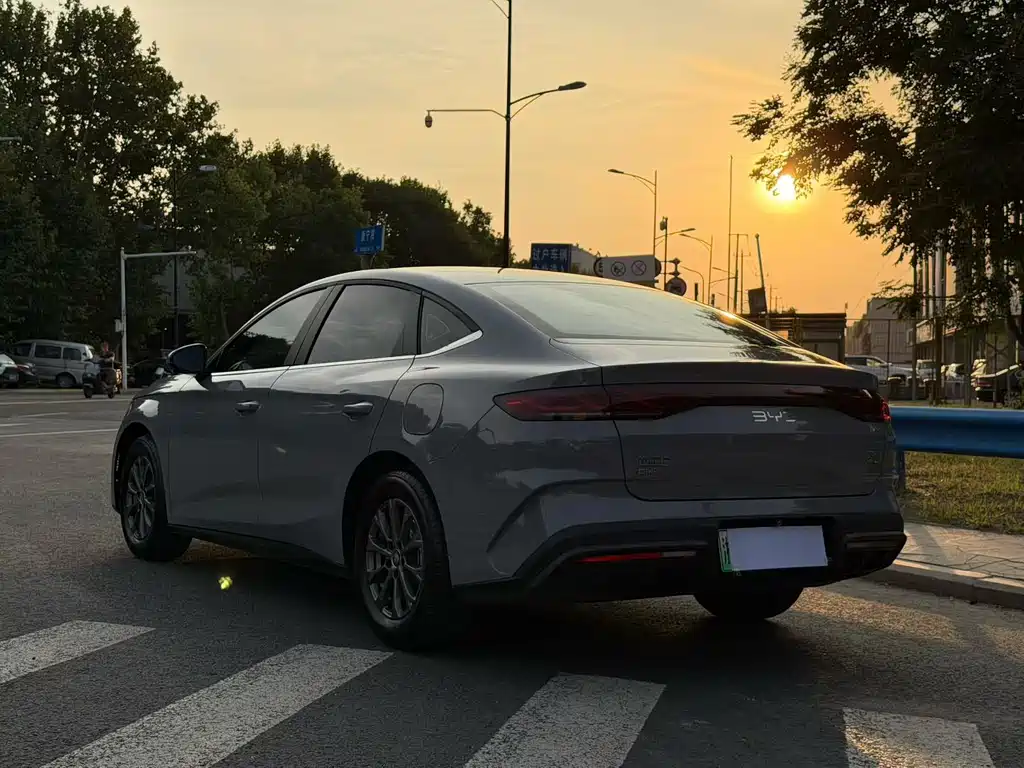 BYD Qin L — миниатюра 5