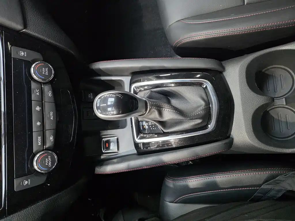 Nissan Qashqai — миниатюра 18